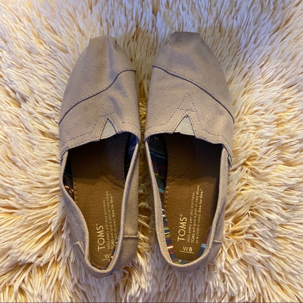 Toms